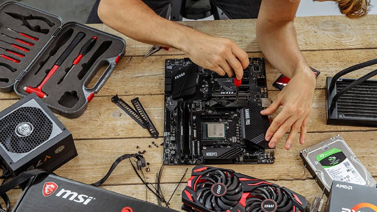 What are the Benefits of Building a Custom PC using PC Builder Tools?